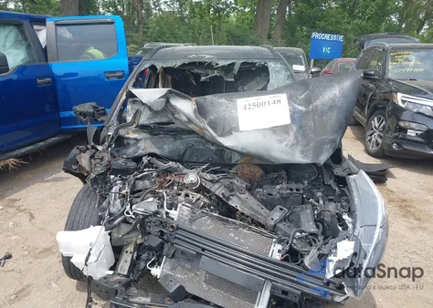 2021 Nissan Kicks Sr Xtronic Cvt z USA, uszkodzony, nr VIN 3N1CP5DV8ML520857